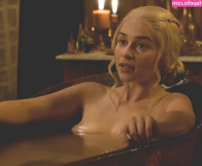 Emilia Clarke [ emilia-clarke ] - 📽🎞👁👁El macho me abre de piernas y me la mete