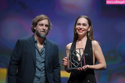 Emilia Clarke [ emilia-clarke ] - Genuine smile for you