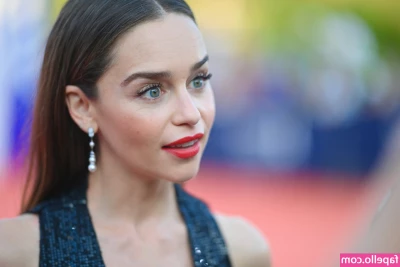 Emilia Clarke [ emilia-clarke ] - I love to be naked wanna see