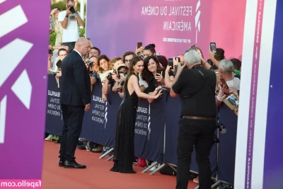 Emilia Clarke [ emilia-clarke ] - Hey baby  how you doing down there   Do you like the view