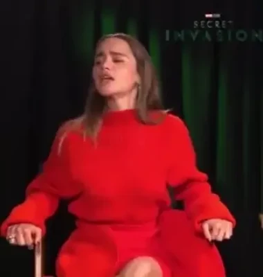 Emilia Clarke [ emilia-clarke ] - Want to hear my grown-up Christmas list? 💦