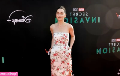 Emilia Clarke [ emilia-clarke ] - A little tip would make me so happy bby💋