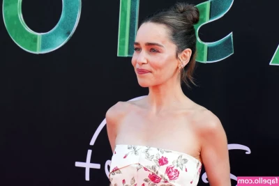 Emilia Clarke [ emilia-clarke ] - Who’s gonna be my top fan for this month? Keep purchasing to find