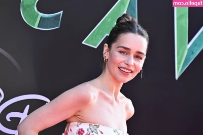Emilia Clarke [ emilia-clarke ] - Watch me take it off 😏