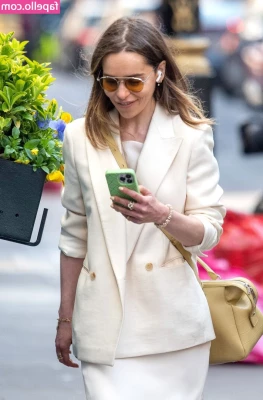Emilia Clarke [ emilia-clarke ] - Wanna see more