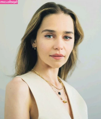 Emilia Clarke [ emilia-clarke ] - Running the hugest sale I've ever ran on my premium page 40% off for