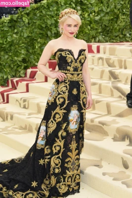 Emilia Clarke [ emilia-clarke ] - Unforgettable vibes  captured perfectly Want to see the whole thing 
