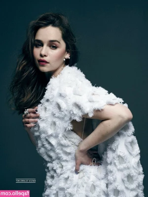 Emilia Clarke [ emilia-clarke ] - VIP Hot babe  veronicacoxxx  ONLY 7 Days FREE subscription Her big