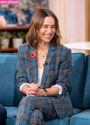 Emilia Clarke [ emilia-clarke ] - yellow sweater