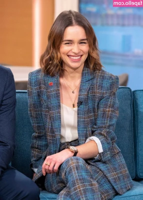 Emilia Clarke [ emilia-clarke ] - Always Boobs