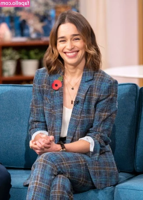 Emilia Clarke [ emilia-clarke ] - Here's another "sneak peek" at my new topless video GO FOR THE GOLD :