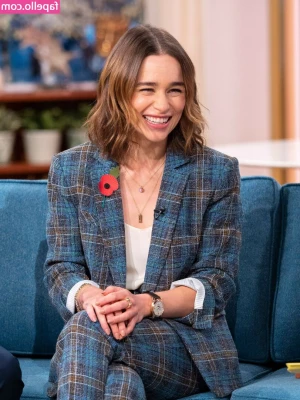 Emilia Clarke [ emilia-clarke ] - Tits Tuesday