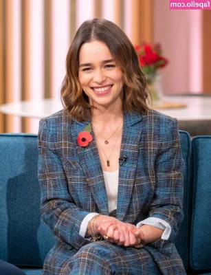 Emilia Clarke [ emilia-clarke ] - Since everyone promoting theirs let s get this shit popping   of on