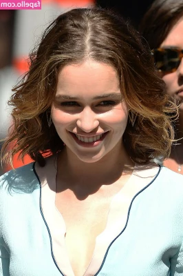 Emilia Clarke [ emilia-clarke ] - And then we will continue our dating in front of the mirror🍓 it