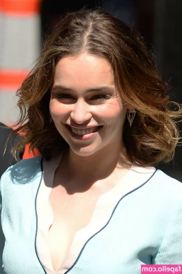 Emilia Clarke [ emilia-clarke ] - Mailing out my first pair of dirty socks today 😍 who’s next? 😏