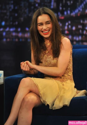Emilia Clarke [ emilia-clarke ] - Lowkey in the mood to suck cock tonight…