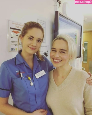 Emilia Clarke [ emilia-clarke ] - Frisky Friday!!! I'm opening the floor. Ask me anything all day.