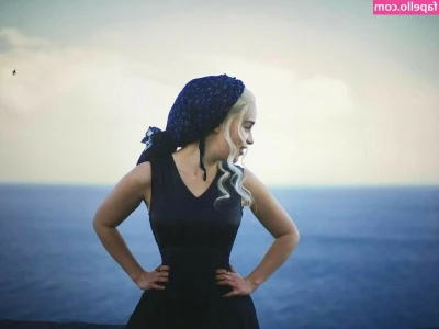 Emilia Clarke [ emilia-clarke ] - GOOD NIGHT YOU NAUGHTY LOT 😘 XXX