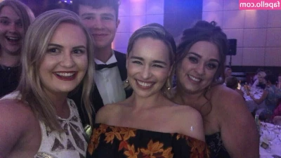 Emilia Clarke [ emilia-clarke ] - Quieres  De mi