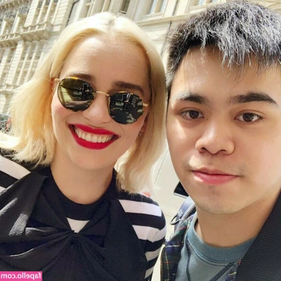 Emilia Clarke [ emilia-clarke ] - Wish I was licking you ?