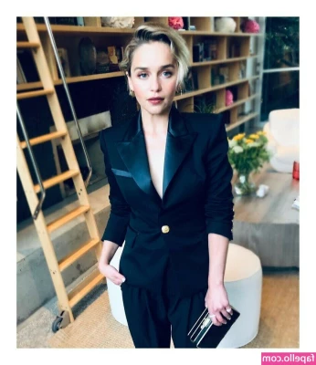 Emilia Clarke [ emilia-clarke ] - Do you want to watch me ride Daddy s thick cock