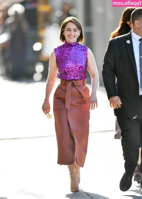 Emilia Clarke [ emilia-clarke ] - Bir de şöyle çekelim