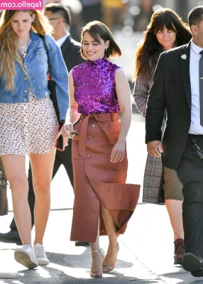 Emilia Clarke [ emilia-clarke ] - Ocupando la colita😈😉