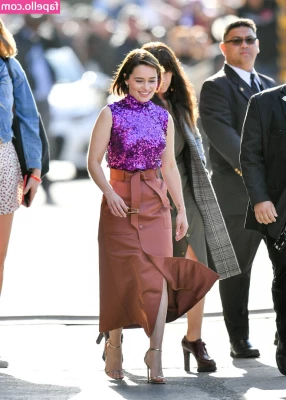Emilia Clarke [ emilia-clarke ] - <i can="" finally="" do="" the="" backing="" livestream="" and=""