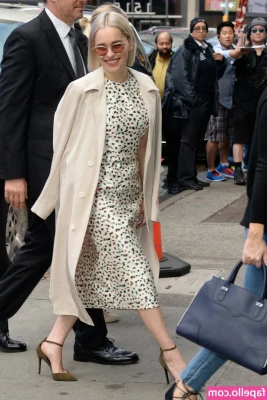 Emilia Clarke [ emilia-clarke ] - My new ballgag is arriving soon! I’m very excited to see it 🥰🥰