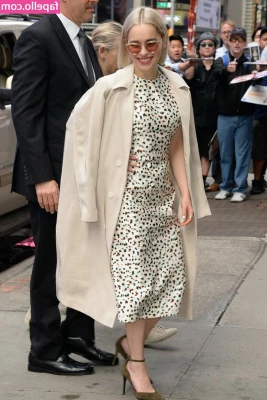 Emilia Clarke [ emilia-clarke ] - Different video of me showing off the small titty growth I ve had  My