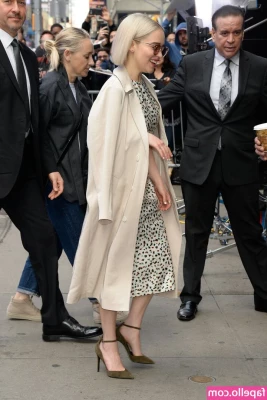 Emilia Clarke [ emilia-clarke ] - from last nights vid ;)