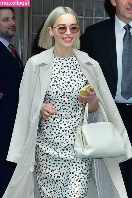 Emilia Clarke [ emilia-clarke ] - Start your week right
