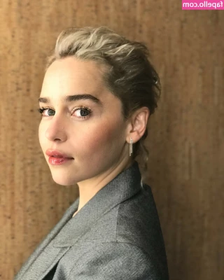 Emilia Clarke [ emilia-clarke ] - Grab it ❤