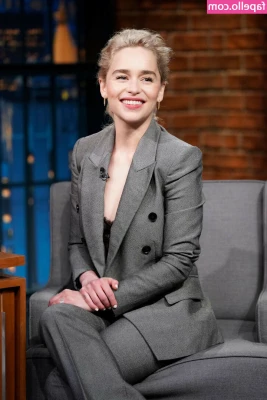 Emilia Clarke [ emilia-clarke ] - Nudes