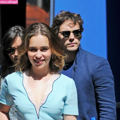 Emilia Clarke [ emilia-clarke ] - The rest of the pics minus the bomb selfies that I ll save for later 