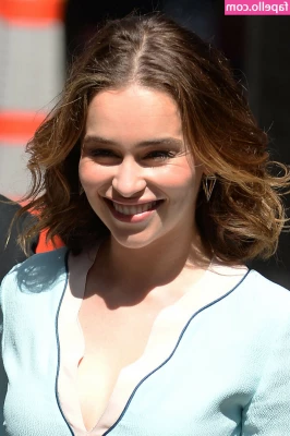 Emilia Clarke [ emilia-clarke ] - Tu carita de consentida
