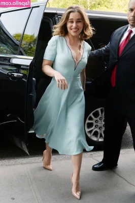 Emilia Clarke [ emilia-clarke ] - Pst! Pst!  Przypominam, że osoby AKTYWNE pod postami i w