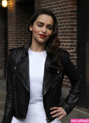 Emilia Clarke [ emilia-clarke ] - nycgoddessdee  Shower time with your Goddess