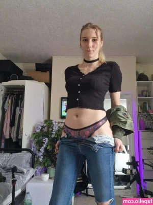 Olivia Robin [ olivia-robin ] - More professional pictures  What do you think