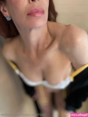 vivisaxtonfree - jugamos un rato amor??🥵💦💦