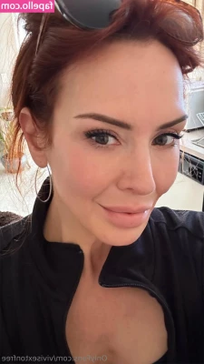 vivisaxtonfree - so hard to not cum tonight on a week ban