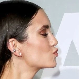 Nina Dobrev