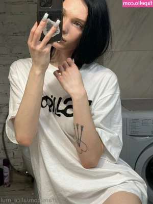 alice_mul [ alice-mul ] - Have you seen my last video 🤫 check you dm!  Oil is similar to
