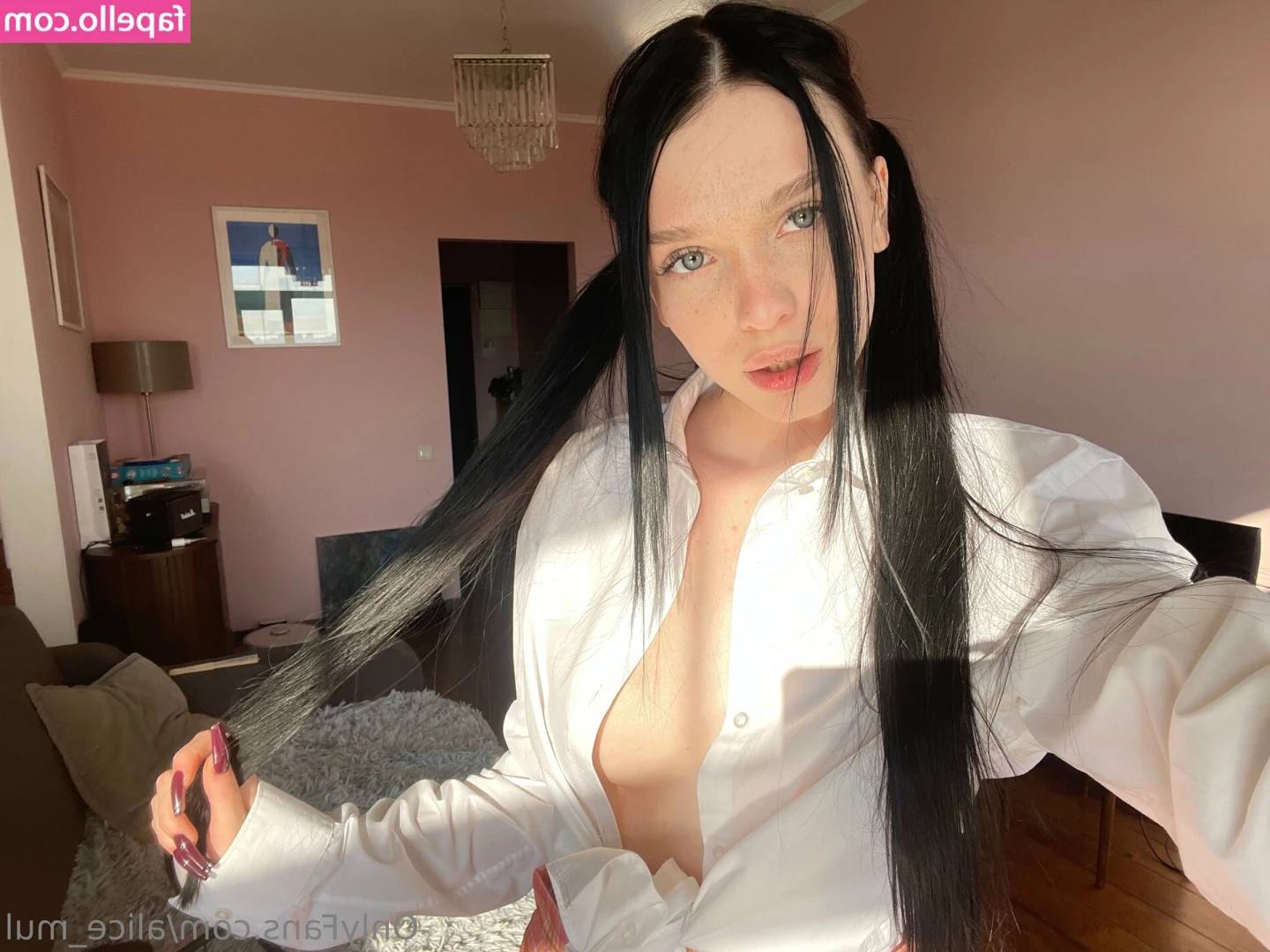 alice_mul [ alice-mul ] - I really like my new hairstyle.💇‍♀️ I think it makes me look