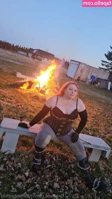 chloenastarchild - Here is what went on prior to the oily pictures :D