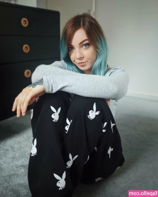 freeannalee - I Just Came From The Gym Imagine What My Feet Smell Like
