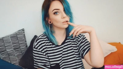 freeannalee - Stepson catches stepmom masturbating roleplay  I m home alone or so I