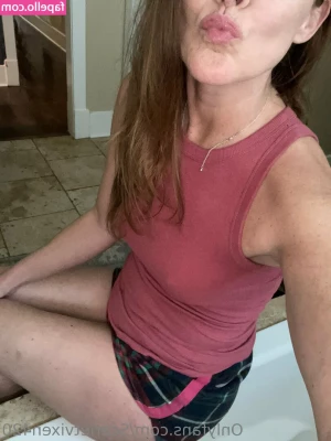 Scarletvixen420 - A tie I did on my bf a while back