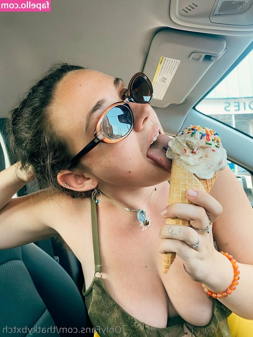 thatkybxtch - a relaxed and hot sunday