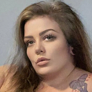 Lara_never_laura